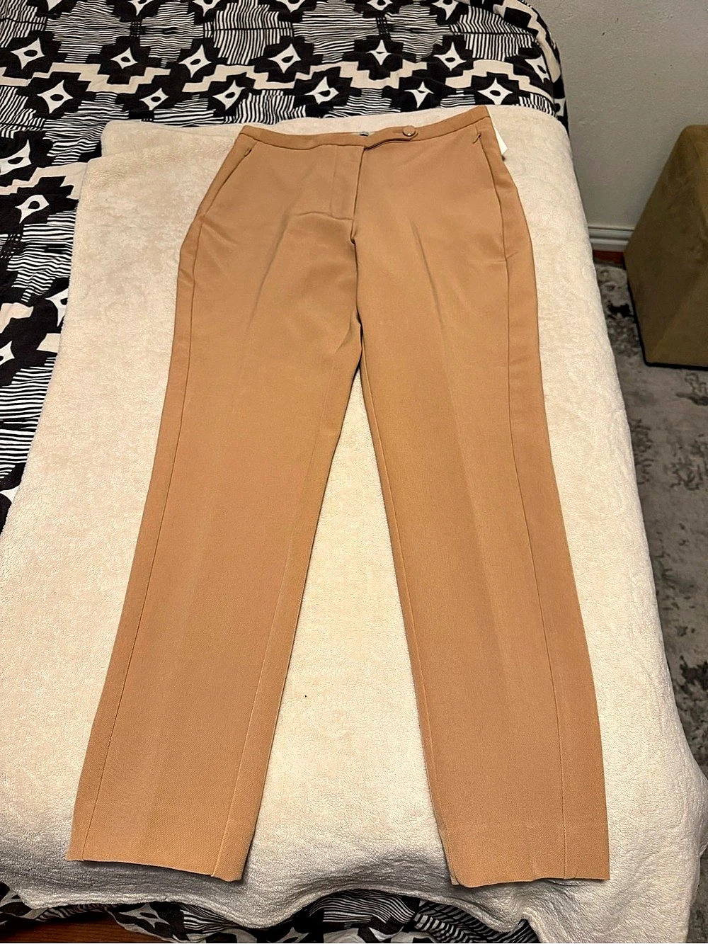 M.M.LaFleur Straight Leg Trousers in Brown Size 6 Like New